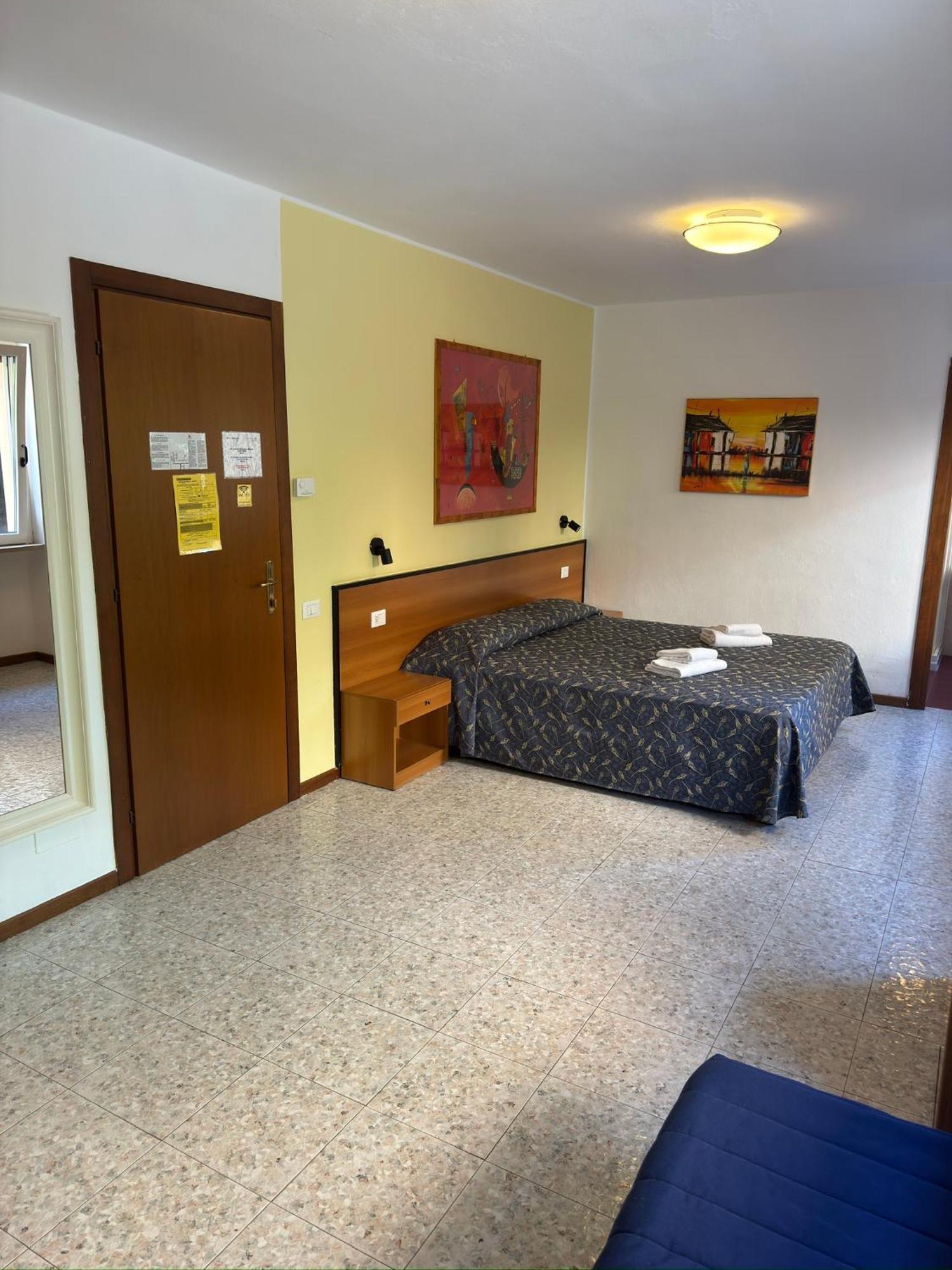 Hotel Benacus Bardolino Exterior foto