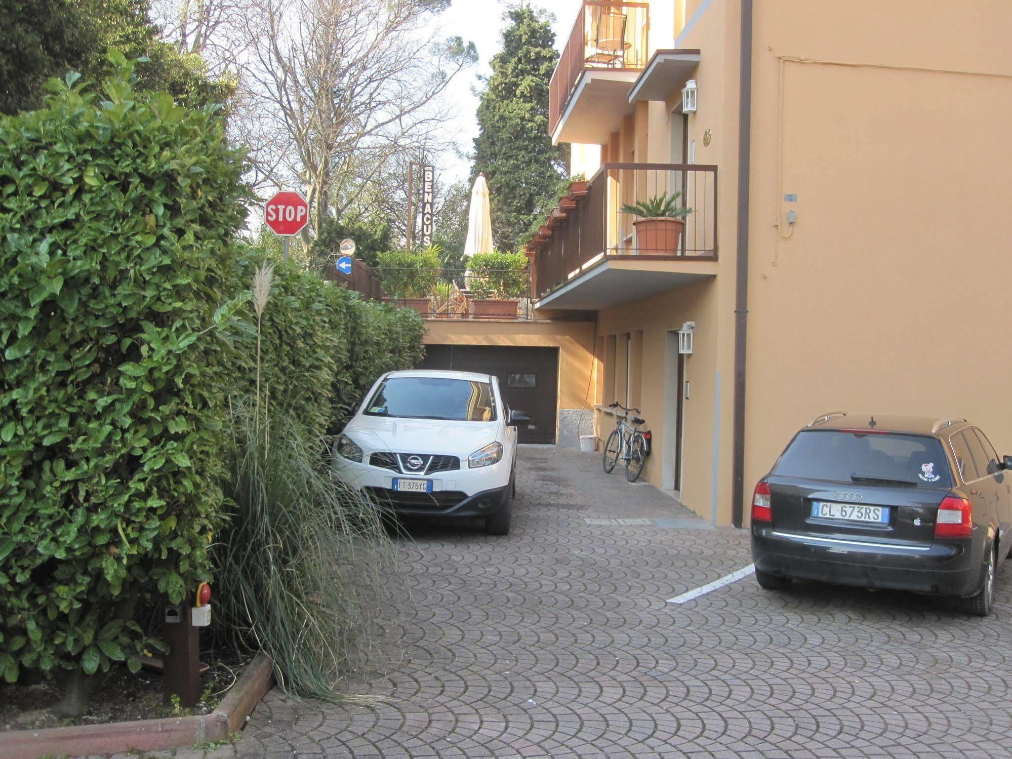 Hotel Benacus Bardolino Exterior foto